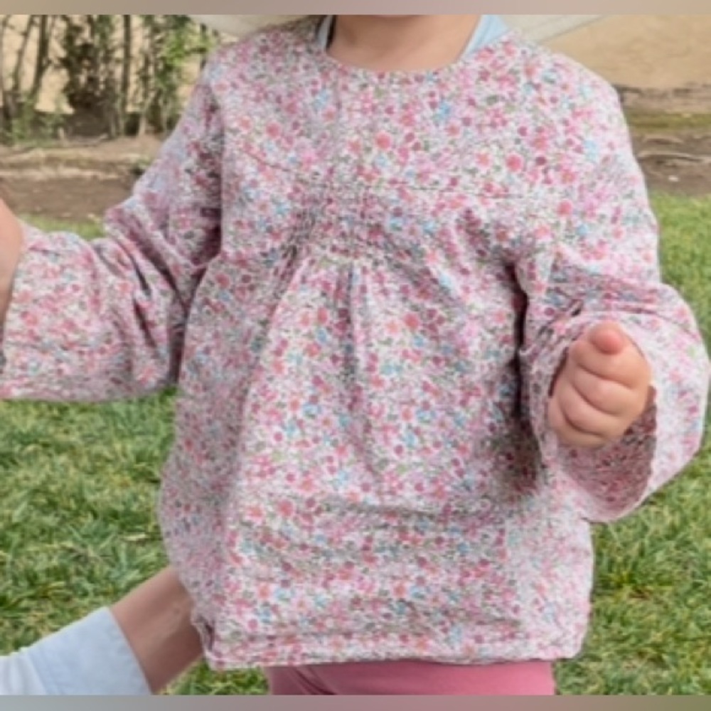 Bout'chou blouse. Pintuck, button back, peasant shirt. 3T